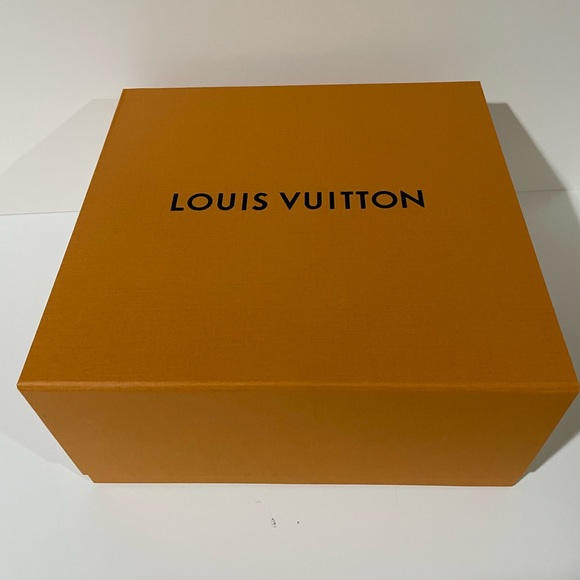 Empty Louis Vuitton Orange Magnetic Box - Picture 2 of 4